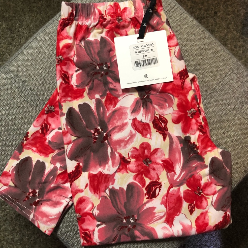 Agnes & Dora Blushful Leggings Size S/M